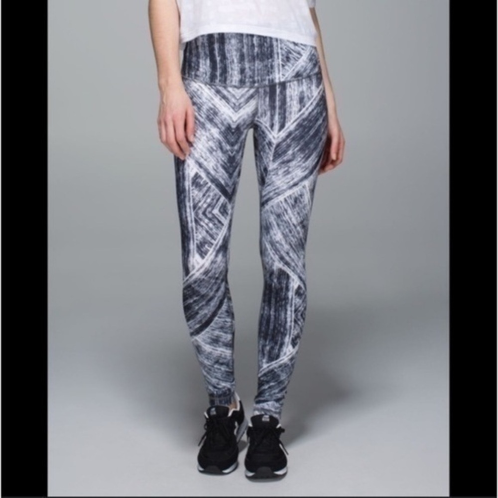 Lululemon Wunder Under Roll Down Leggings Womens Heat Wave White Black. Size 4 - Picture 4 of 12